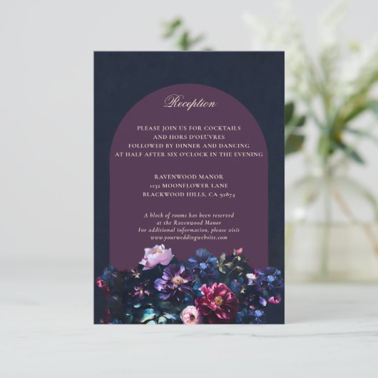 Donker Romantisch Moody Bloemen Mauve Trouwdetails Informatiekaartje (Staand voorkant)