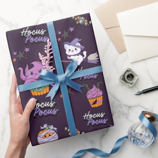 donker violet Hocus Pocus schattige Heksenkat Hall Cadeaupapier (Geschenken)