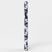 Donkerblauw op wit damaspatroon Case-Mate iPhone case (Achterkant/rechts)