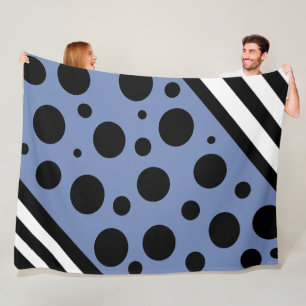 Donkerblauwe en zwarte pooldots en stripesmandje fleece deken