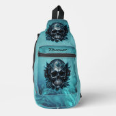 Donkerblauwe schedel met rozen. sling bag (Voorkant)