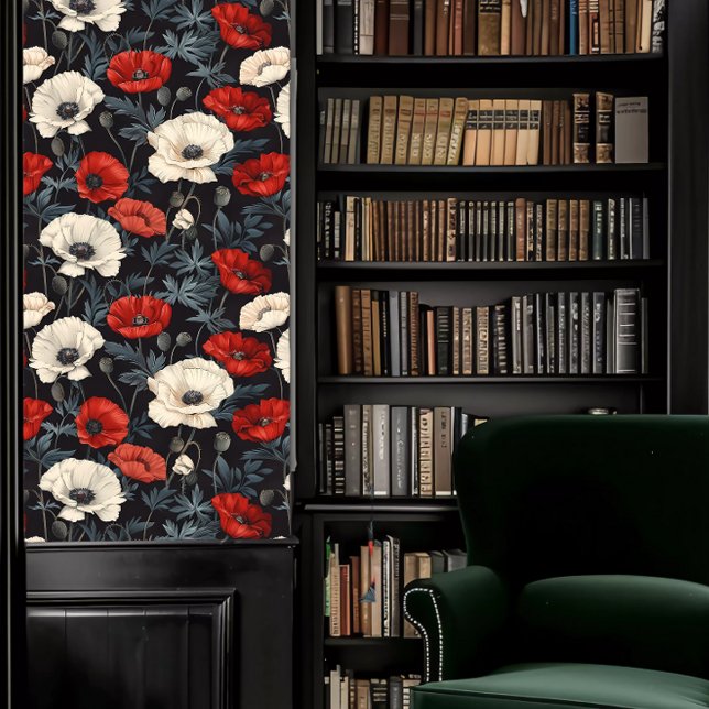 Donkere Academia Rood en Wit Klaprozen Behang (Dark Academia Red and White Poppies Wallpaper in a library.)