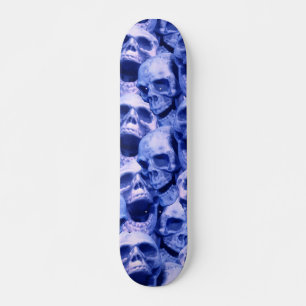 Donkere blauwe schedels skateboard