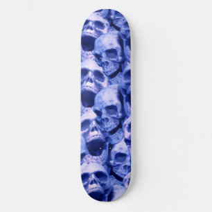 Donkere blauwe schedels skateboard