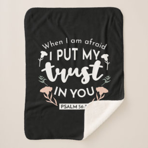 Donkere bloemen Christelijke kunst - Psalm 56:3 Sherpa Deken