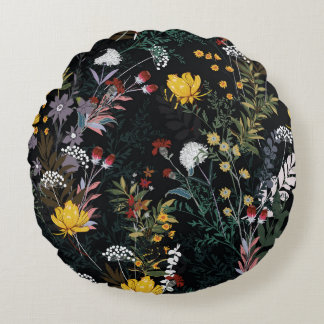 Donkere bloementuin: bloeiend nachtpatroon rond kussen