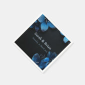 Donkere bruiloft servetten glitter blauwe bloemen (Hoek)