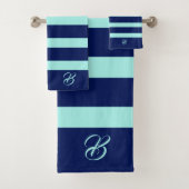 Donkere en lichte reukstrips monogram handdoek (Insitu)