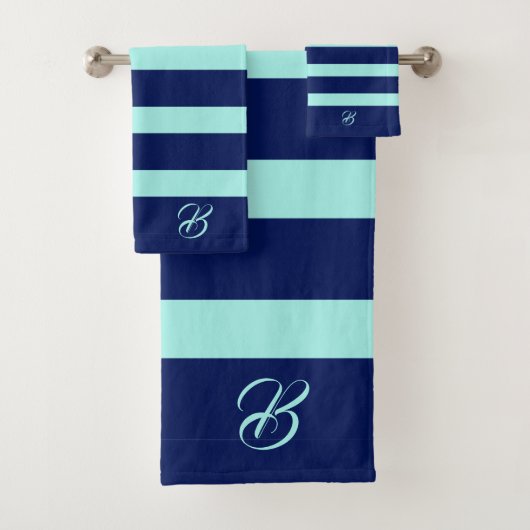 Donkere en lichte reukstrips monogram handdoek (Insitu)