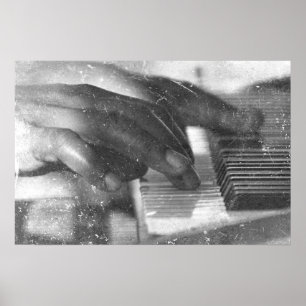 donkere huidshanden met pianotoetsenbord poster