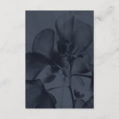Donkere Moody Botanische Overlay Blauwe Bruiloft Informatiekaartje (Achterkant)