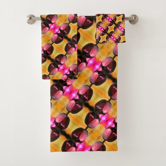 Donkere Paarse Tulip Flower Abstract Pattern Bad Handdoek (Insitu)