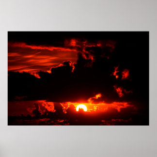 donkere roodbruine zonnehemel poster