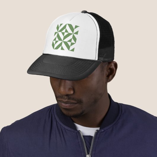Donkergrijs groen geometrisch decoderpatroon trucker pet (In situ)