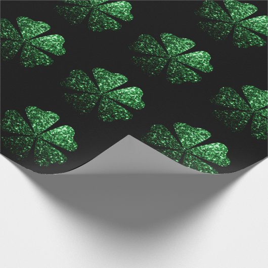 Donkergroen sparkle Shamrock Clover patroon zwart Cadeaupapier (Hoek)