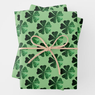 Donkergroen sparkly Shamrock patroon op salie groe Inpakpapier Vel