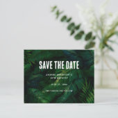 Donkergroen Tropisch blad Patroon Save the Date Uitnodiging Briefkaart (Staand voorkant)