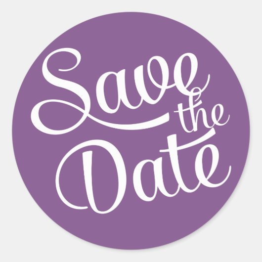 Donkerpaarse witte script save the date ronde sticker (Voorkant)