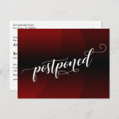 Donkerrode curve uitgestelde bruiloft aankondiging briefkaart (Voorkant / Achterkant)