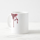 Donkerrode lippenstift met bloed koffiemok (Voorkant links)