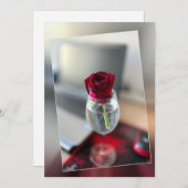 Donkerrode roos feestdagenkaart (Voorkant / Achterkant)