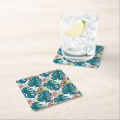 Donkerturquoise monstera, fijne perzik en geel vierkante kartonnen onderzetter (Insitu)