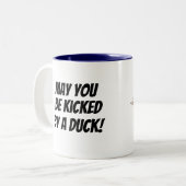 Donné un coup de pied par le canard ! Tasse (Devant gauche)