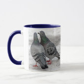 Donnez-nous une tasse de cadeau de pigeon de (Gauche)