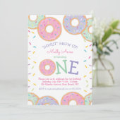 Donut 1er Anniversaire Invitation arroses (Debout devant)