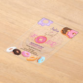 Donut 4e verjaardag meisje acryl uitnodigingen (Laagn)