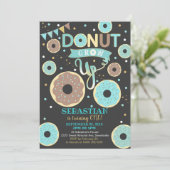 Donut Grow Up 1st Verjaardag Uitnodiging Boy Donut (Staand voorkant)