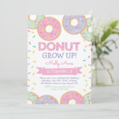 Donut Grow up Girl Anniversaire Invitation rose (Debout devant)