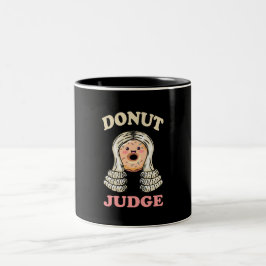 Donut Judge - Sweet Justice Tweekleurige Koffiemok