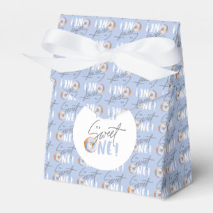 Donut liefje op het eerste verjaardagsfeest bedankdoosjes
