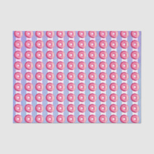 Donut met roze vorst en sproeiers op strips tissuepapier