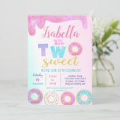 Donut Two Sweet 2nd Birthday Invitations Donuts (Debout devant)