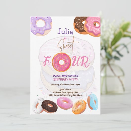Donut uitnodiging voor 4e verjaardag (Staand voorkant)