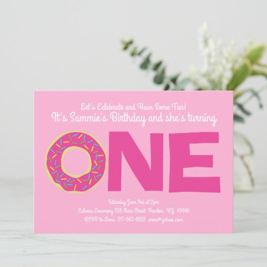 Donuts colorés 1er anniversaire Invitations (Debout devant)