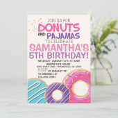 Donuts et pyjamas Invitation d'anniversaire | 12,7 (Debout devant)