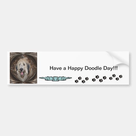 Doodle Dog heeft een prettige dag Bumpersticker (Voorkant)