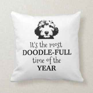 Doodle Holiday Pillow Kussen