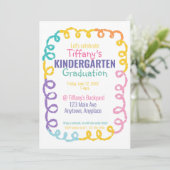 Doodle Kindergarten Uitnodiging voor afstudeerfees (Staand voorkant)