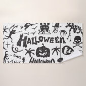 Doodles de monstre d'Halloween amusant (Serviette de bain)