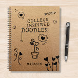 Doodles inspirés par l'université Funny Girly Pers<br><div class="desc">Doodles inspirés de College Funny Girly Personnalisé Planners présente le texte "doodles inspirés de College" accentué avec une variété de poux coeur amour girly sur un arrière - plan de papier kraft avec votre nom personnalisé ci-dessous. Personnalisez en modifiant le texte dans les zones de texte fournies. Conçu pour vous...</div>