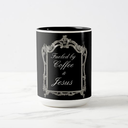Door koffie en Jezus gevoed Tweekleurige Koffiemok (Center)