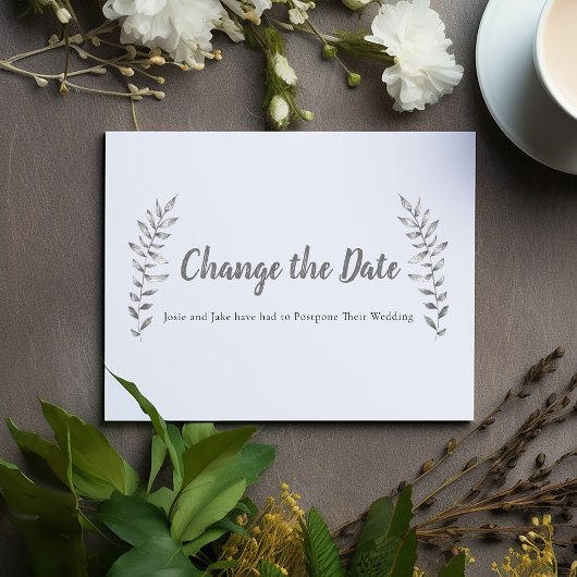 Door potlood getrokken bladeren en bijkantoor wijz save the date