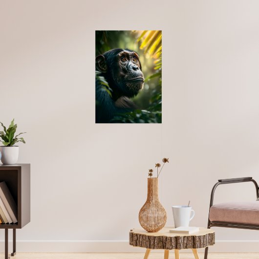 Doordachte chimpansee in het Oerwoud Poster (Woonkamer 3)