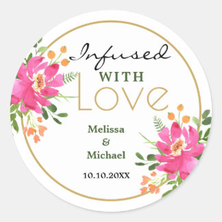 Doordrenkt met liefde roze bloemenbruiloft ronde sticker