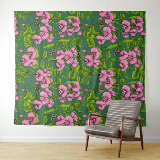 Doperwten en hommels, groen en roze wandkleed (In Situ (horizontaal))