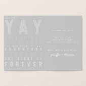 Dorée carte de félicitations de mariage en typographie. (Intérieur)